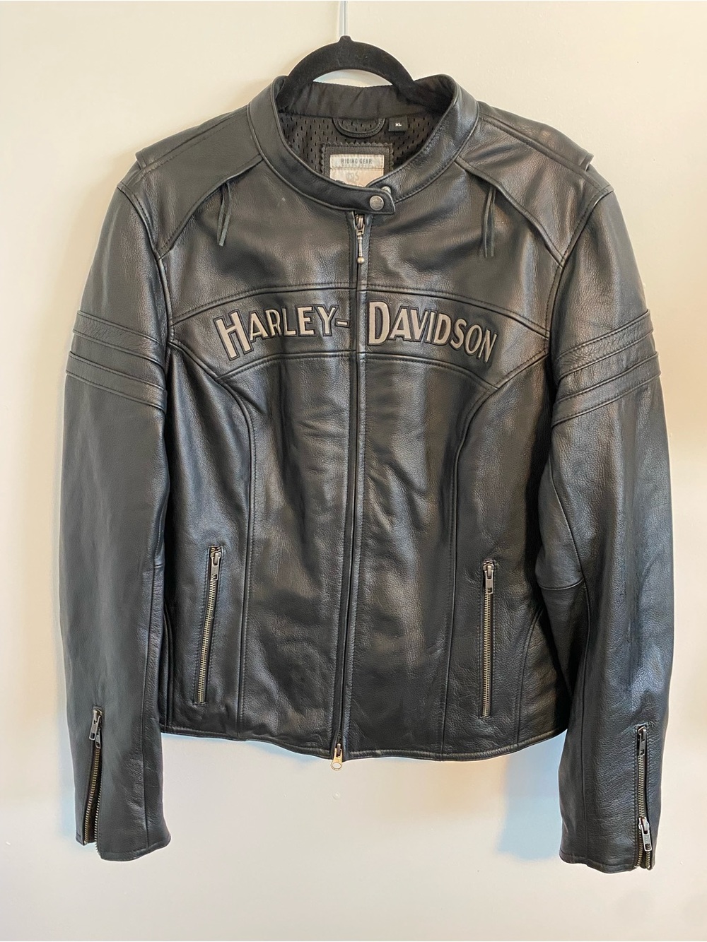 Harley Davidson Women's Black Jacket Sz XL
(Sep A-1)